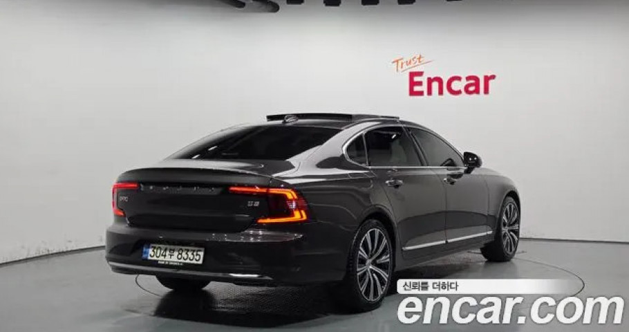 Volvo S90 