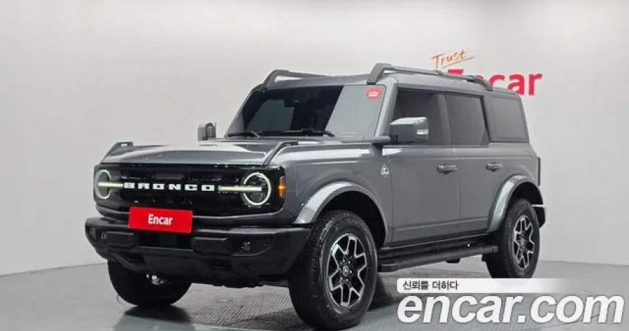 Ford Bronco 