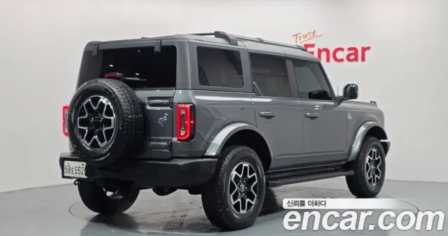 Ford Bronco 