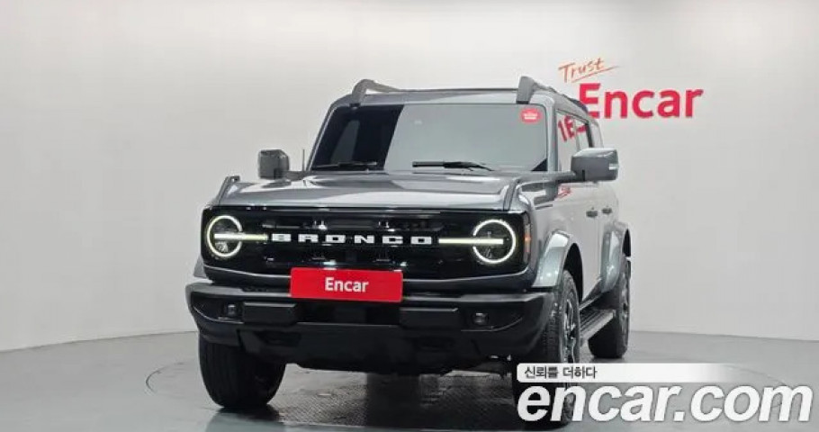 Ford Bronco 