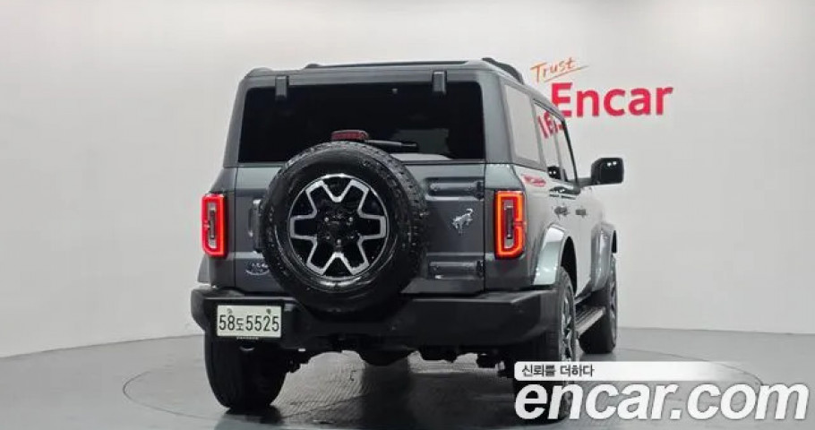 Ford Bronco 