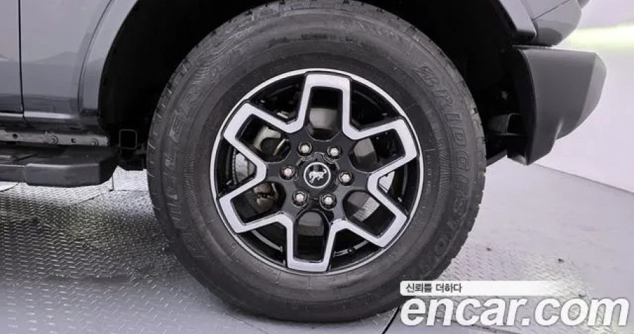 Ford Bronco 