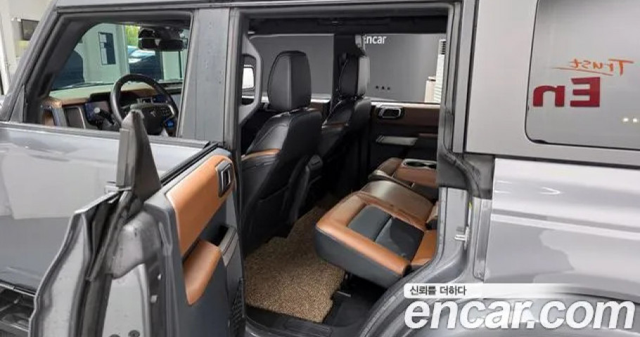 Ford Bronco 