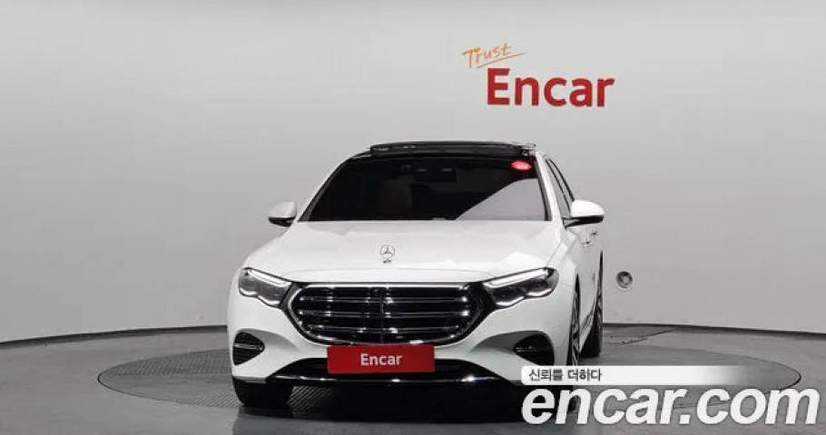 Mercedes-Benz E-Class 