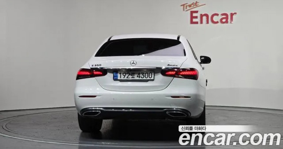 Mercedes-Benz E-Class 