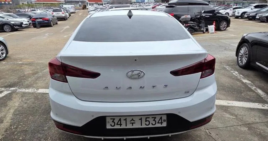 Hyundai Avante 