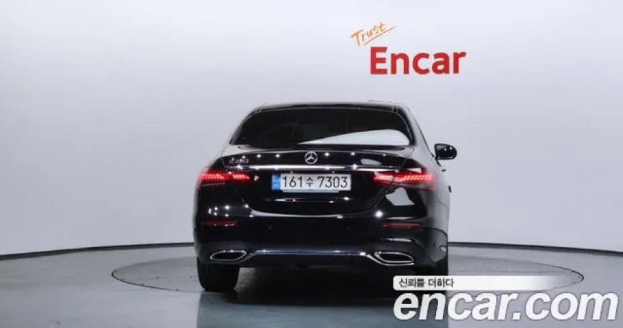 Mercedes-Benz E-Class 