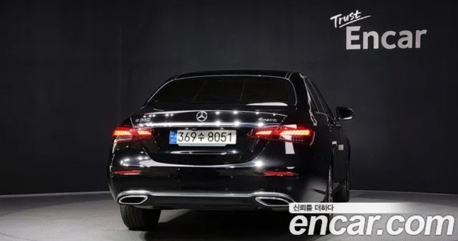 Mercedes-Benz E-Class 