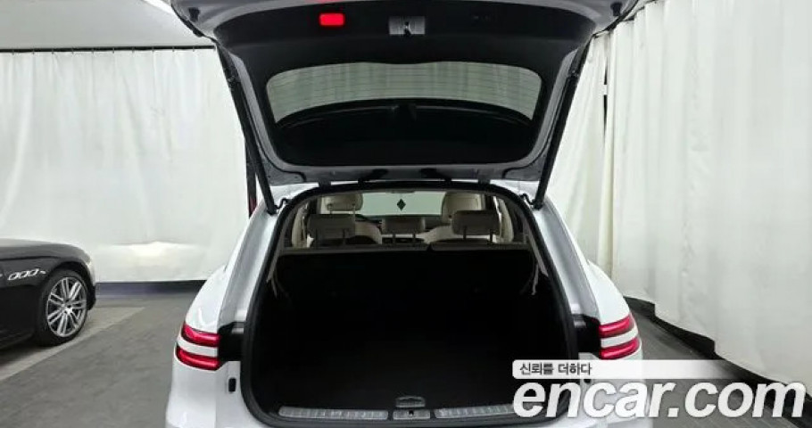 Genesis Gv70 