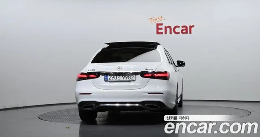 Mercedes-Benz E-Class 