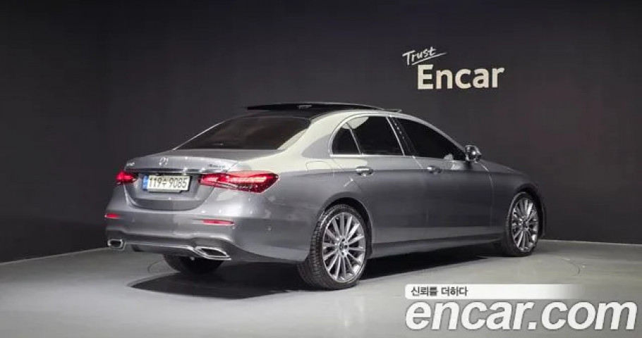 Mercedes-Benz E-Class 