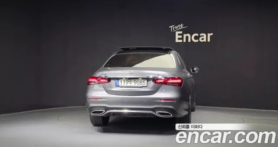 Mercedes-Benz E-Class 
