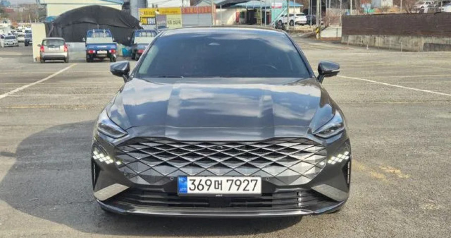 Kia K8 