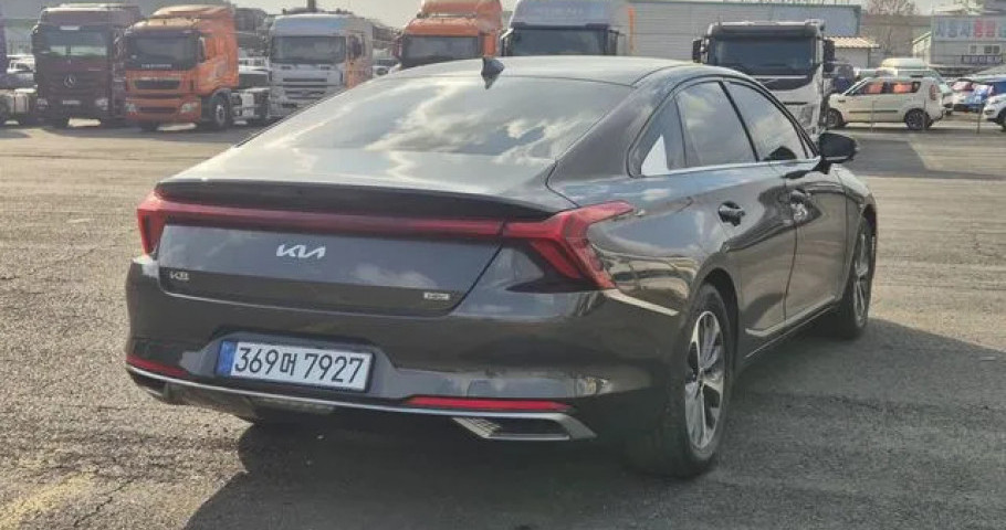 Kia K8 