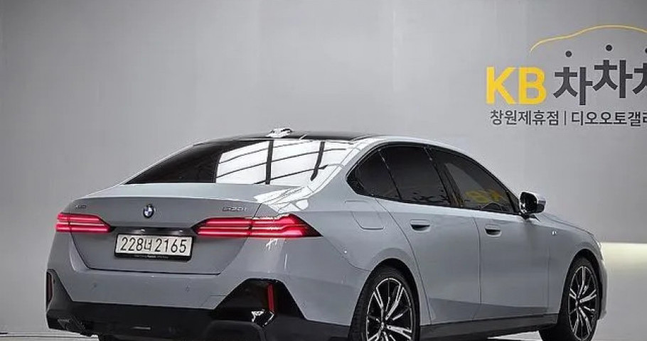Bmw 5-Series 