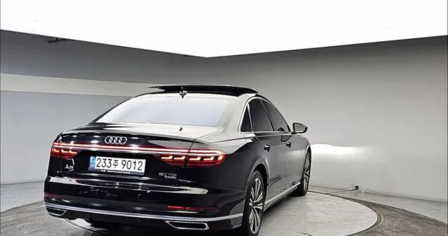 Audi A8 