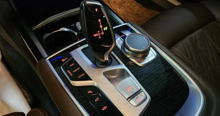 Bmw 7-Series 