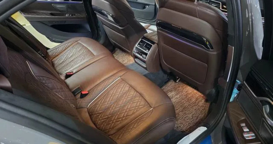 Bmw 7-Series 