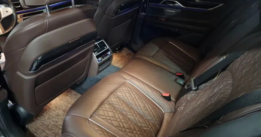 Bmw 7-Series 