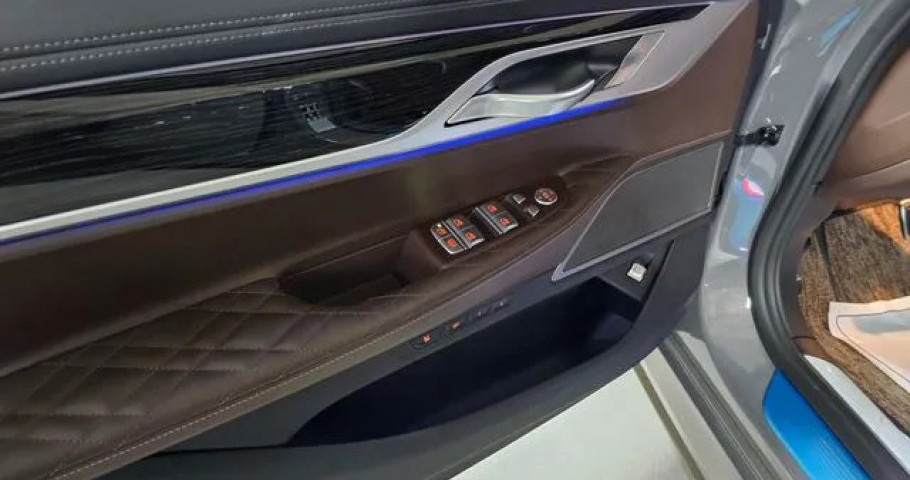 Bmw 7-Series 