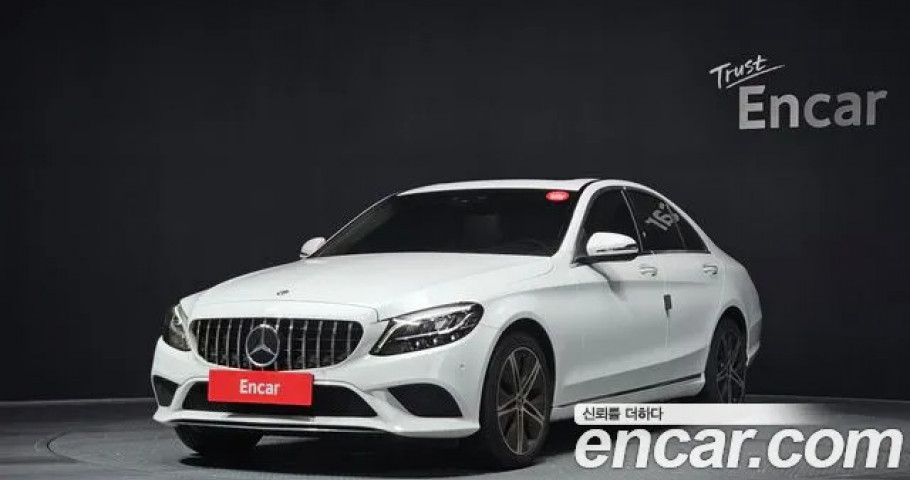 Mercedes-Benz C-Class 