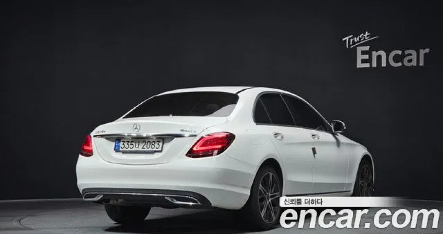 Mercedes-Benz C-Class 
