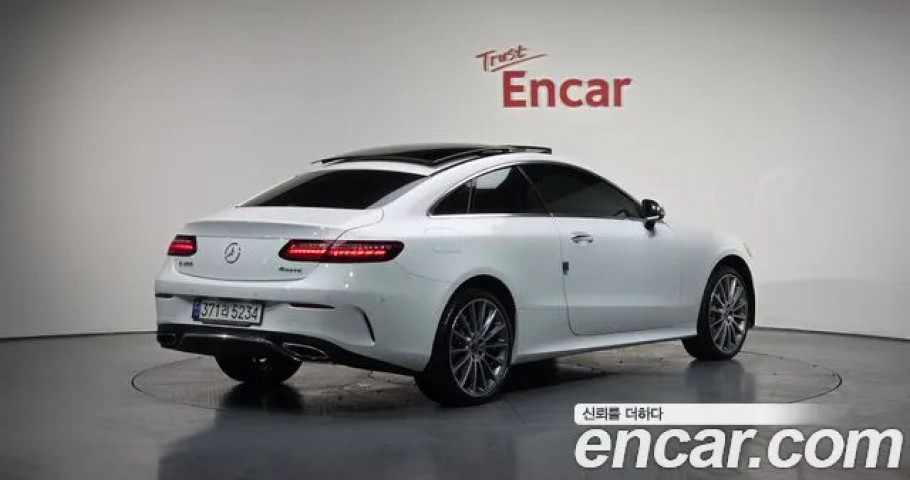 Mercedes-Benz E-Class 