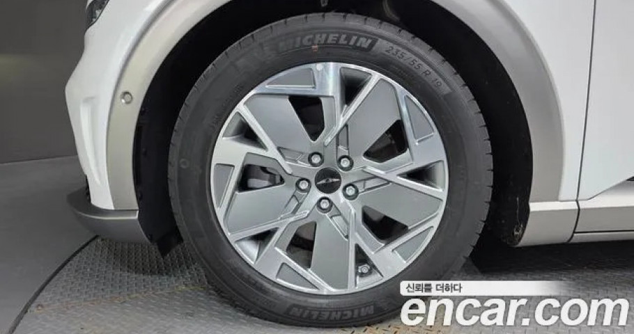 Genesis Gv60 