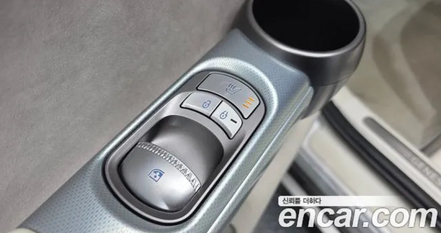 Genesis Gv60 