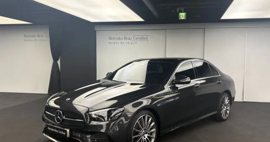 Mercedes-Benz E-Class 
