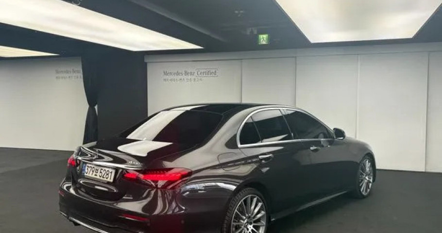 Mercedes-Benz E-Class 