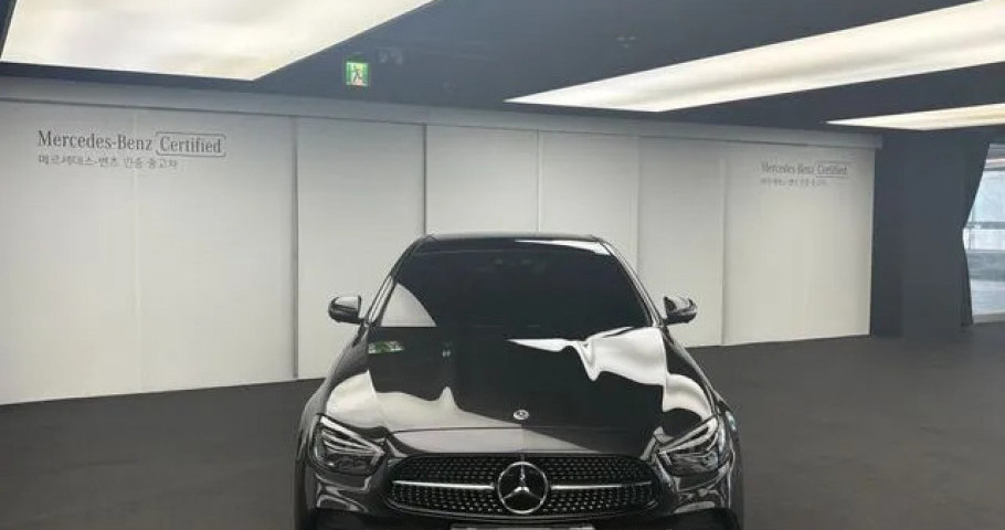 Mercedes-Benz E-Class 