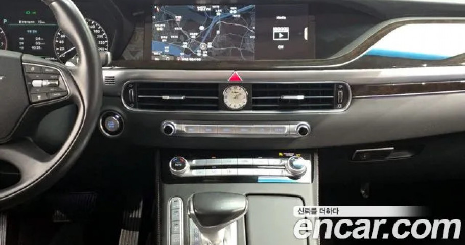 Genesis G90 