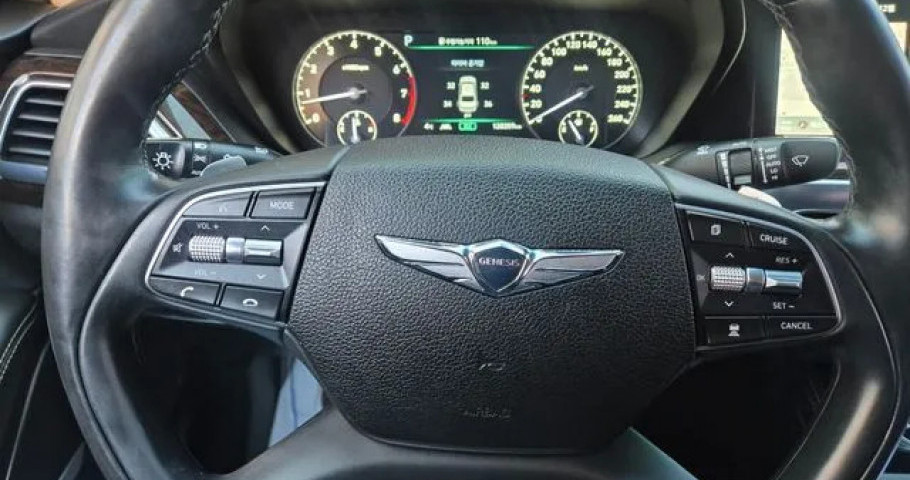 Genesis G90 