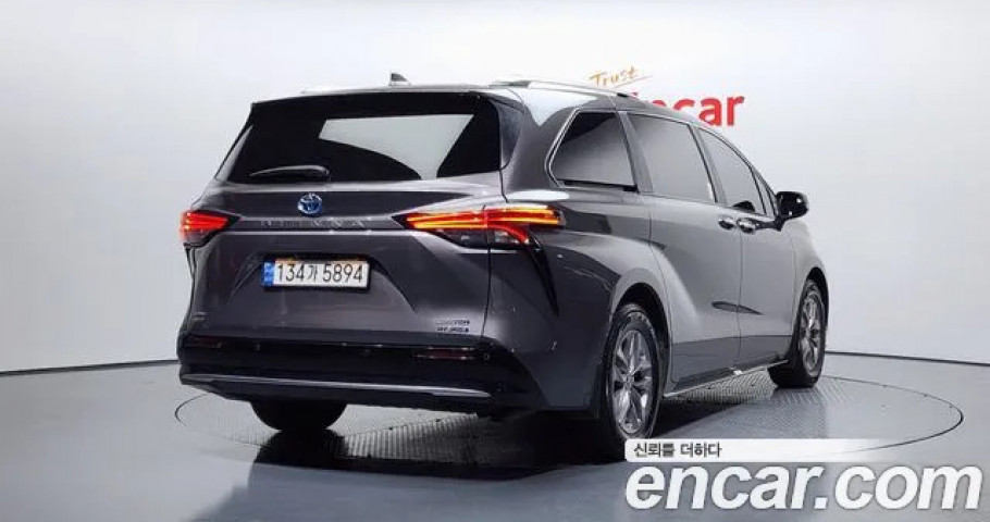 Toyota Sienna 