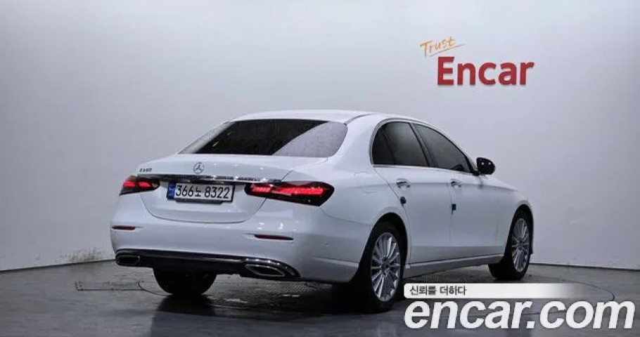 Mercedes-Benz E-Class 