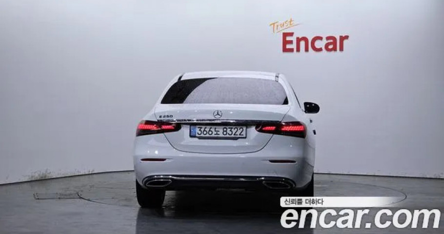 Mercedes-Benz E-Class 