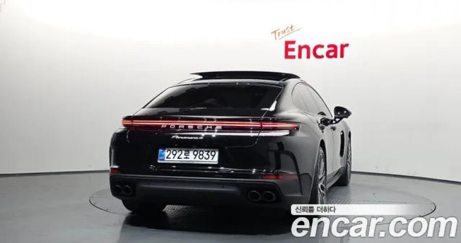 Porsche Panamera 