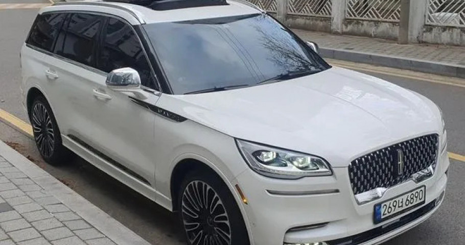 Lincoln Aviator 