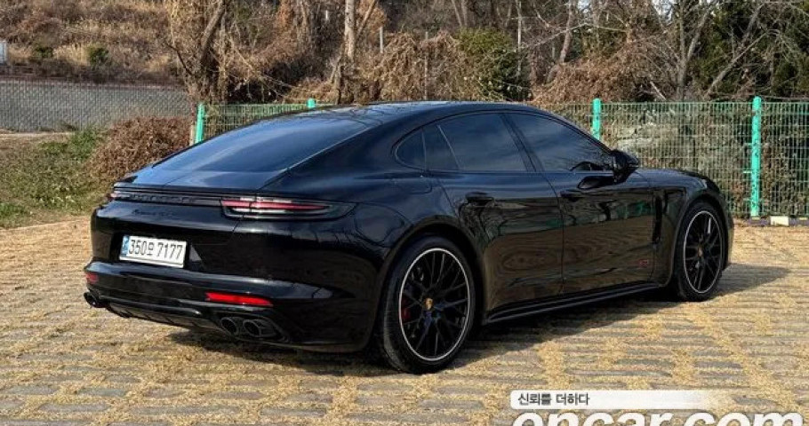 Porsche Panamera 