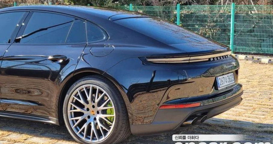 Porsche Panamera 
