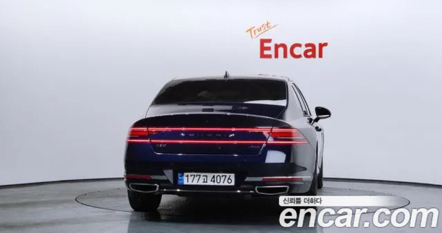 Genesis G90 