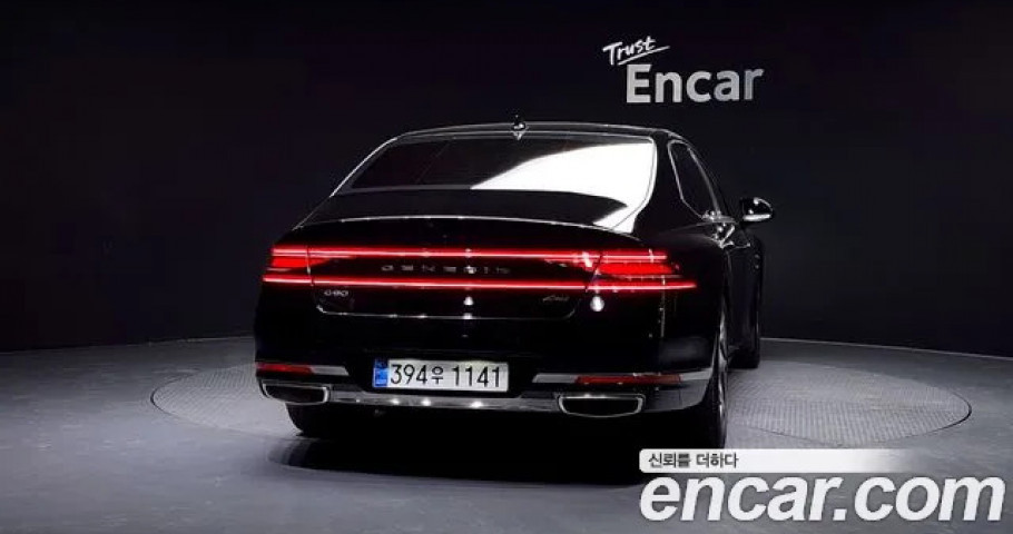 Genesis G90 