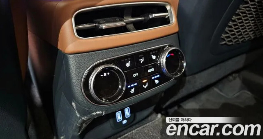 Genesis Gv70 