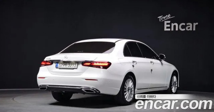 Mercedes-Benz E-Class 
