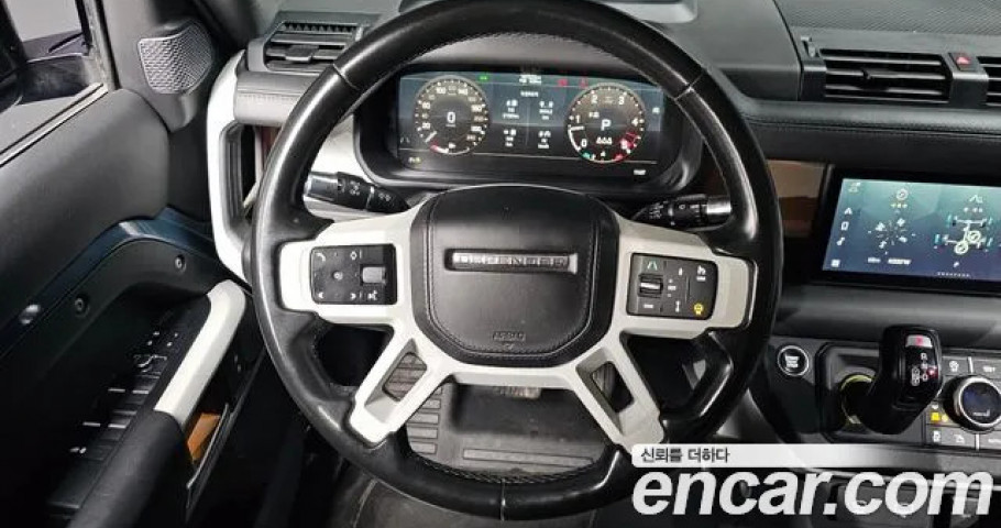 Land Rover Defender 