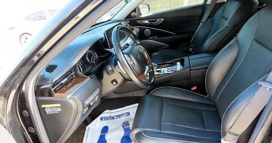Kia K9 