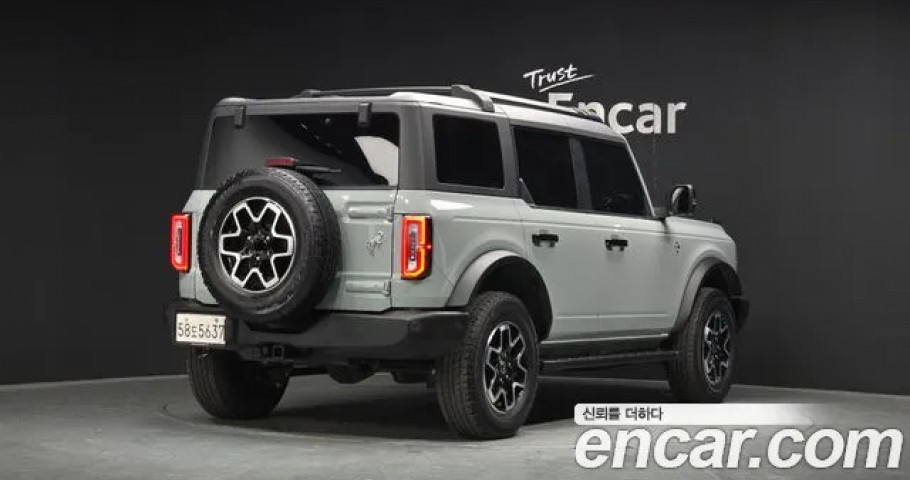 Ford Bronco 