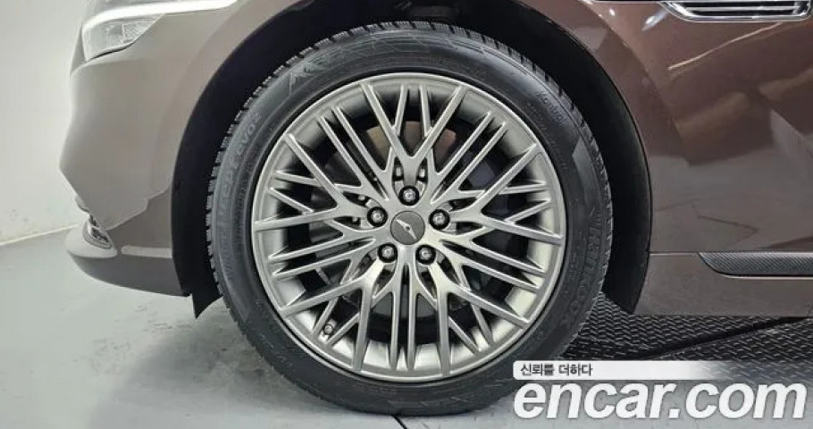Genesis G90 