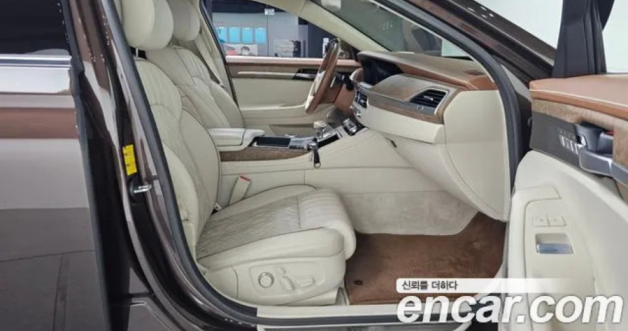 Genesis G90 